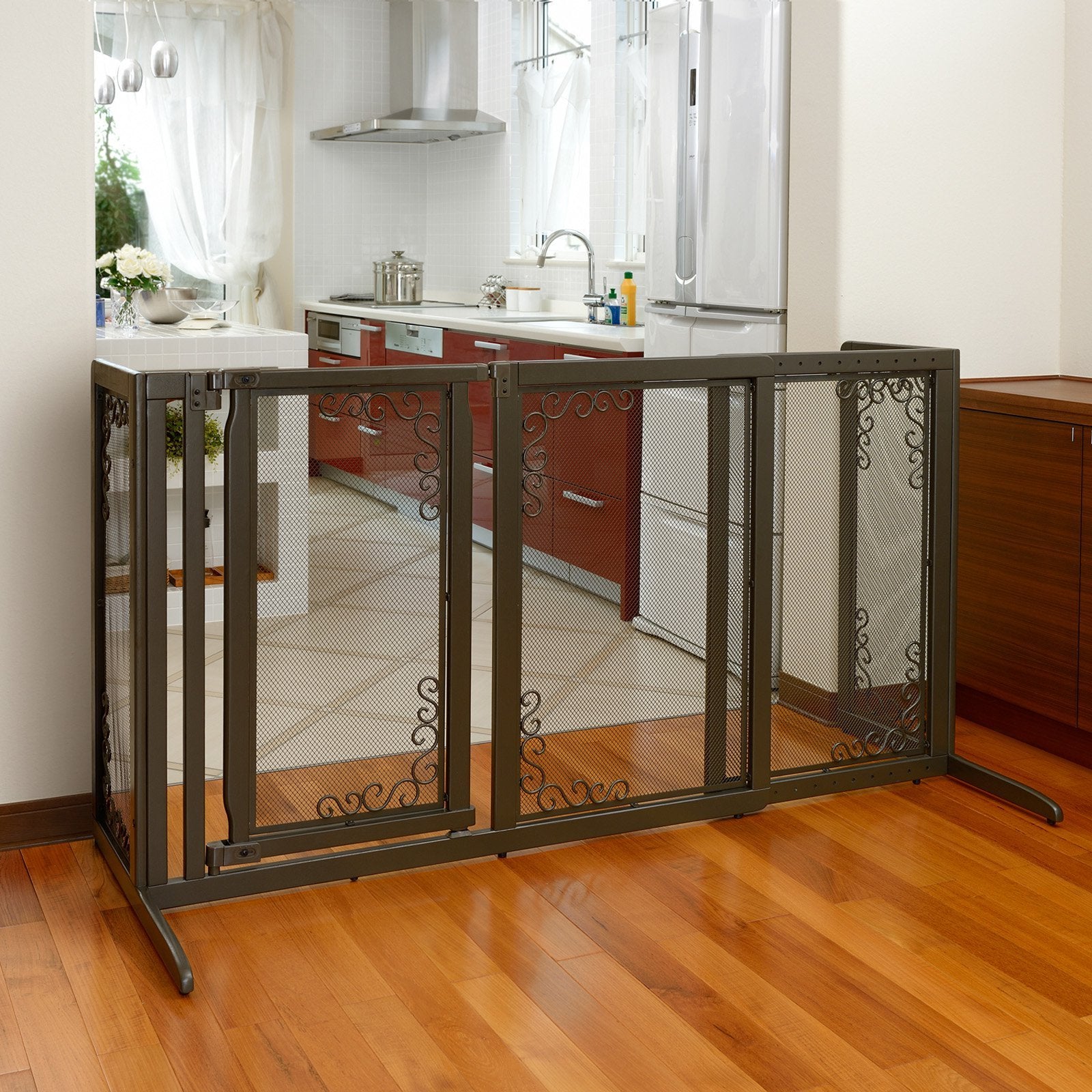 Deluxe Freestanding Mesh Pet Gate Richell 