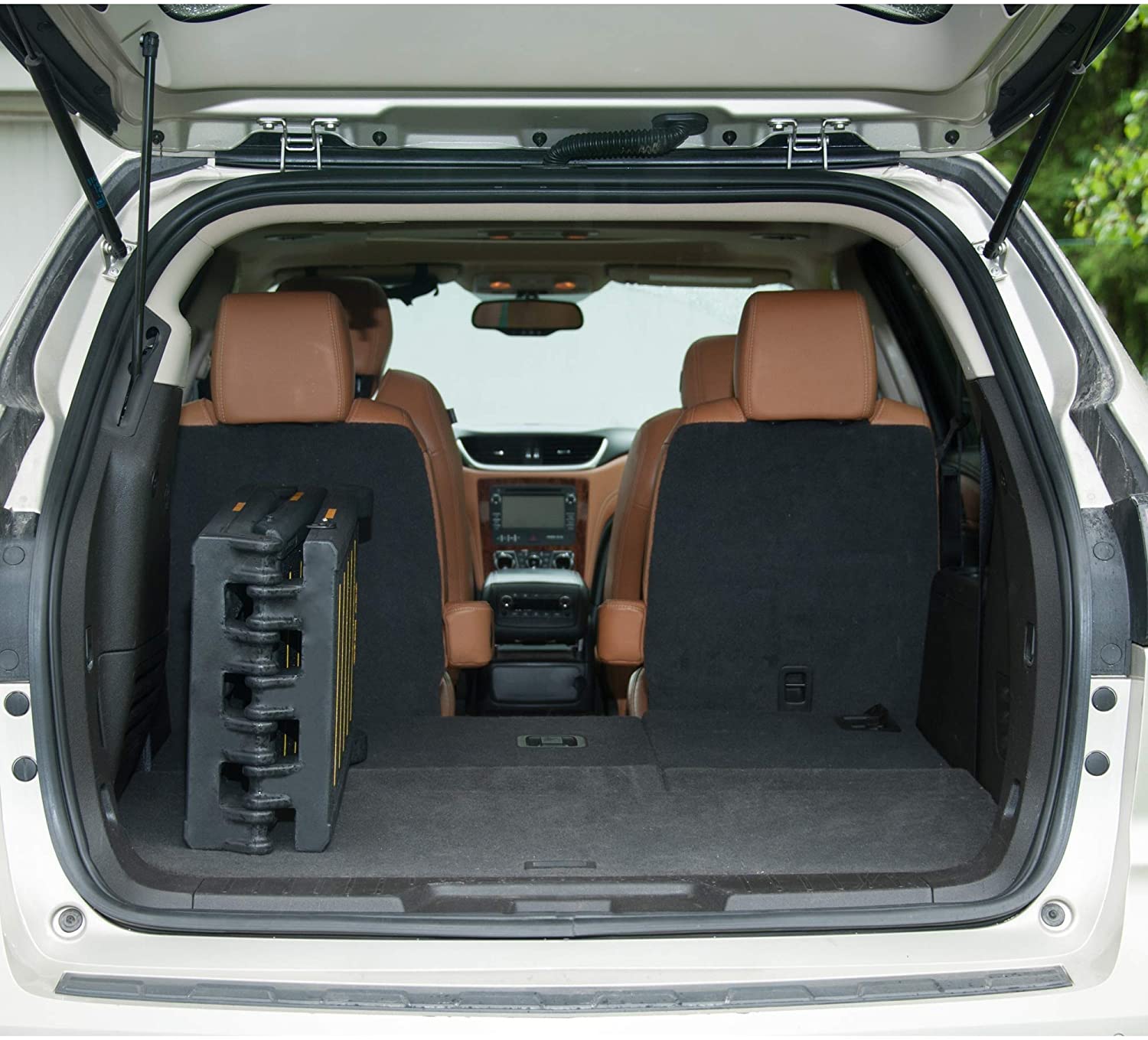 Tri Fold Dog Ramp - Supports up to 200lbs, 71 in. Long - Pet Gear Travel Lite Tri-Fold Reflective Pet Ramp Dog Ramps Pet Gear 