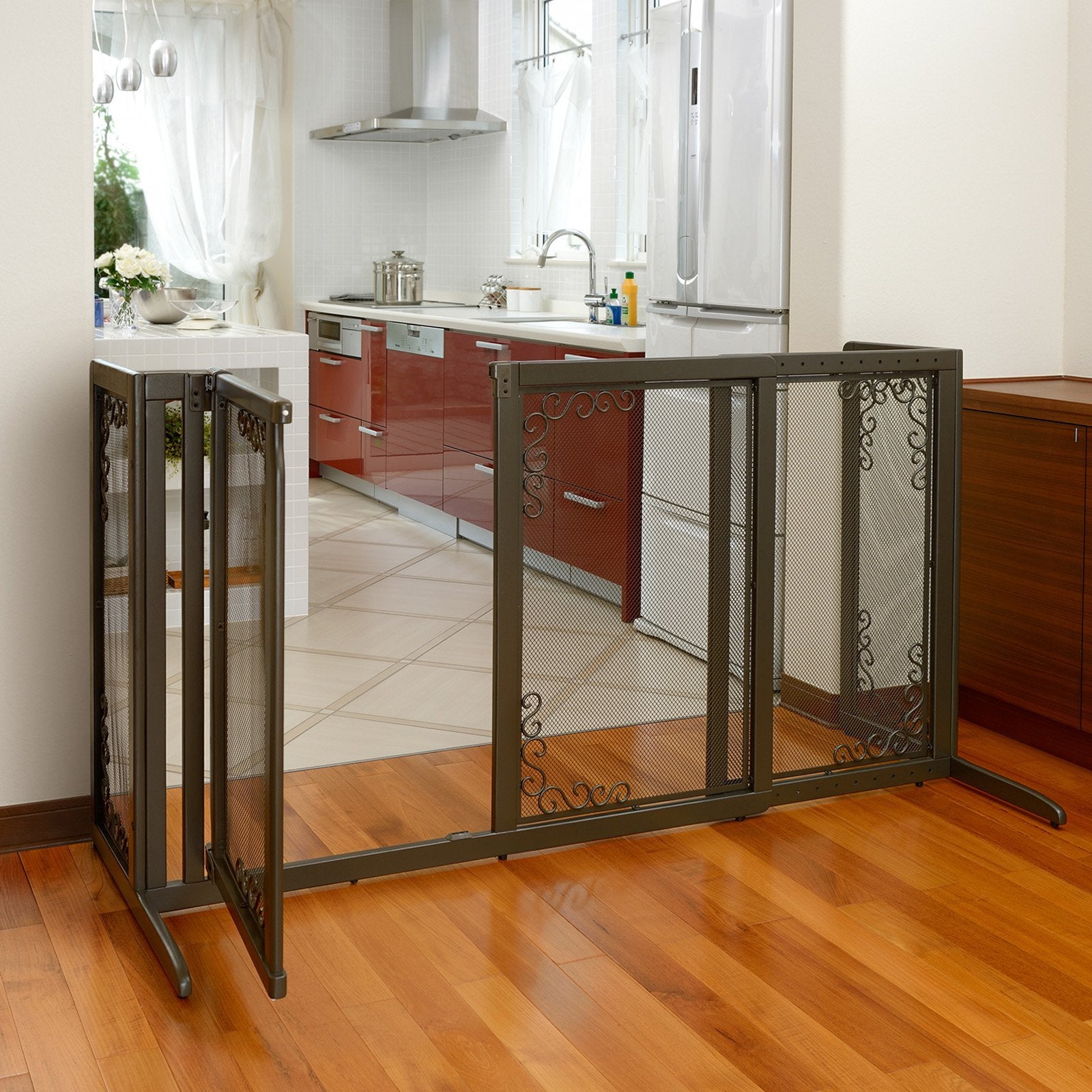 Deluxe Freestanding Mesh Pet Gate Richell 